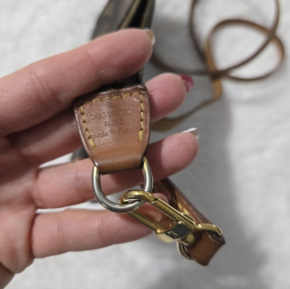 Louis Vuitton Large Pochette With Long Strap! - Picture 9 of 14